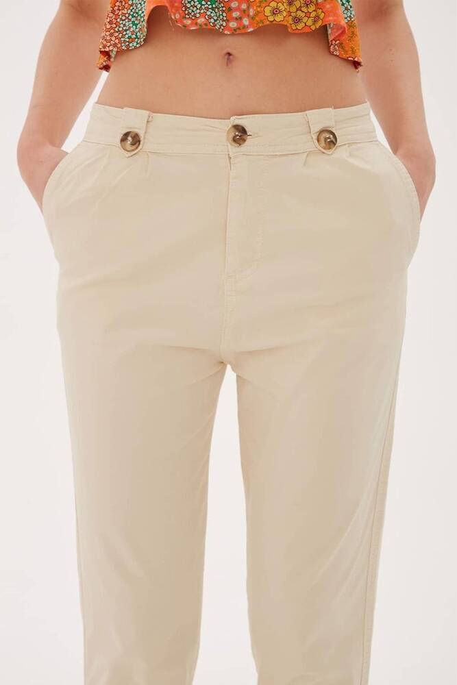 Kadın Paçası Düğme Detaylı Pantolon 25Y0312K1 Bej 