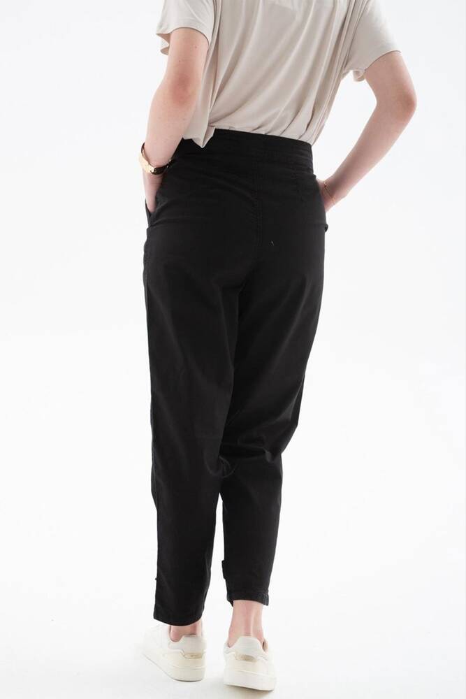 Kadın Paçası Düğme Detaylı Pantolon 25Y0312K1 Siyah 