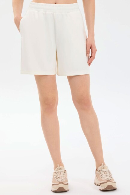 Kadın Soft Touch Regular Şort S2610036-3855 Beyaz (2)