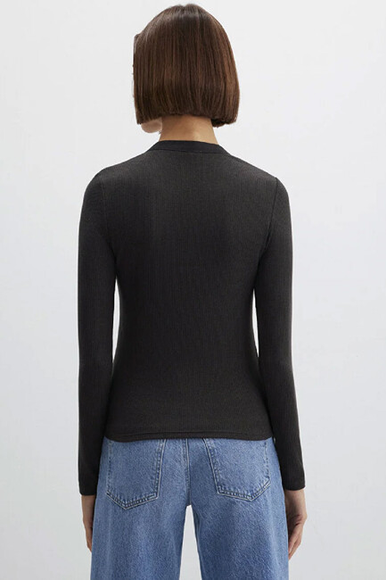 Kadın Uzun Kollu Modelli Triko Hırka 1613839-70262 Gri - Thumbnail