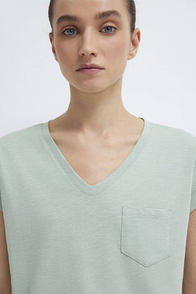 Kadın V Yaka Basic Tişört 1600961-71780 Yeşil 