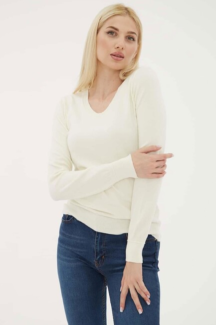 Kadın V Yaka Kazak 25K0778K1 Ekru (2)