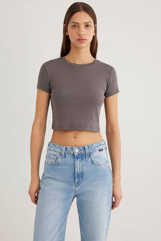 Kadın Yuvarlak Yaka Basic Tişört 1600814-70095 Gri 