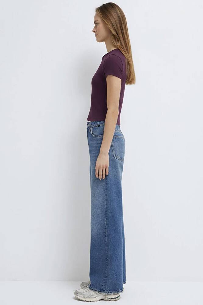 Kadın Yuvarlak Yaka Basic Tişört 1600814-70434 Bordo 