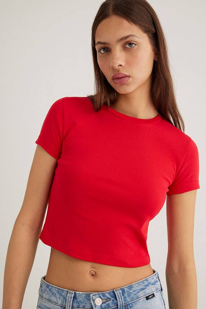 Kadın Yuvarlak Yaka Basic Tişört 1600814-70467 Kırmızı 