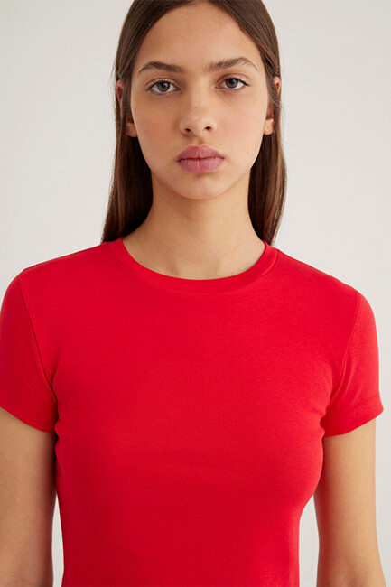 Kadın Yuvarlak Yaka Basic Tişört 1600814-70467 Kırmızı - Thumbnail