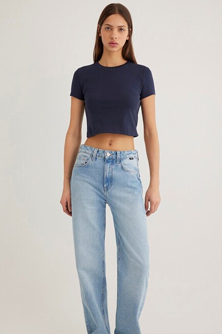 Kadın Yuvarlak Yaka Basic Tişört 1600814-85315 Lacivert (3)