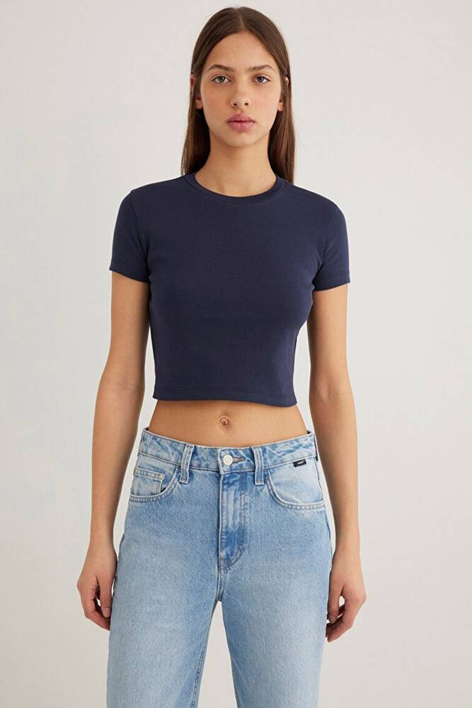 Kadın Yuvarlak Yaka Basic Tişört 1600814-85315 Lacivert 