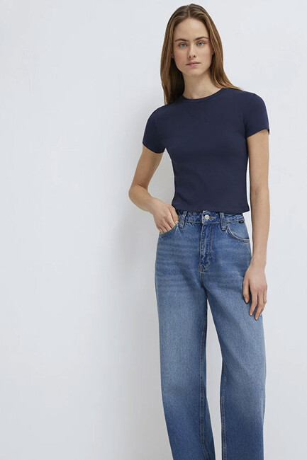 Kadın Yuvarlak Yaka Basic Tişört 1600814-85315 Lacivert - Thumbnail