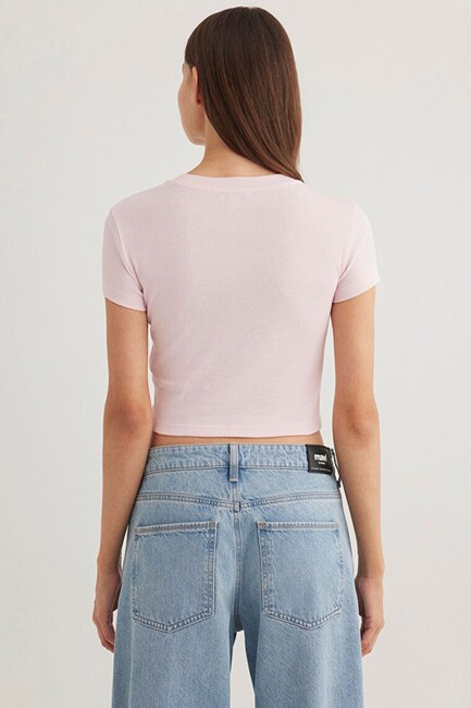 Kadın Yuvarlak Yaka Basic Tişört 1600814-89200 Pembe - Thumbnail