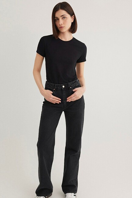 Kadın Yuvarlak Yaka Basic Tişört 162767-900 Siyah (2)