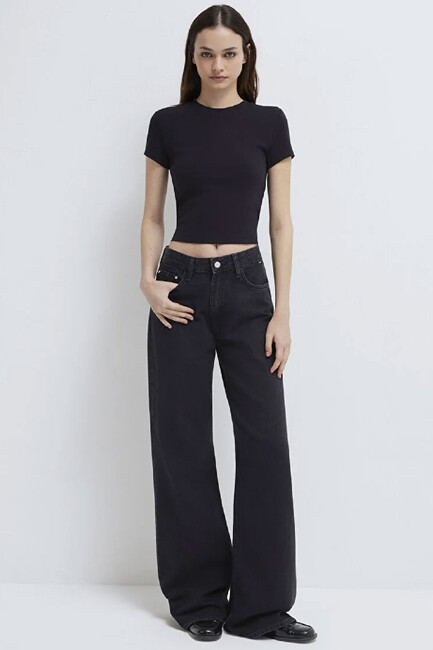 Kadın Yuvarlak Yaka Tişört 1600814-900 Siyah (2)