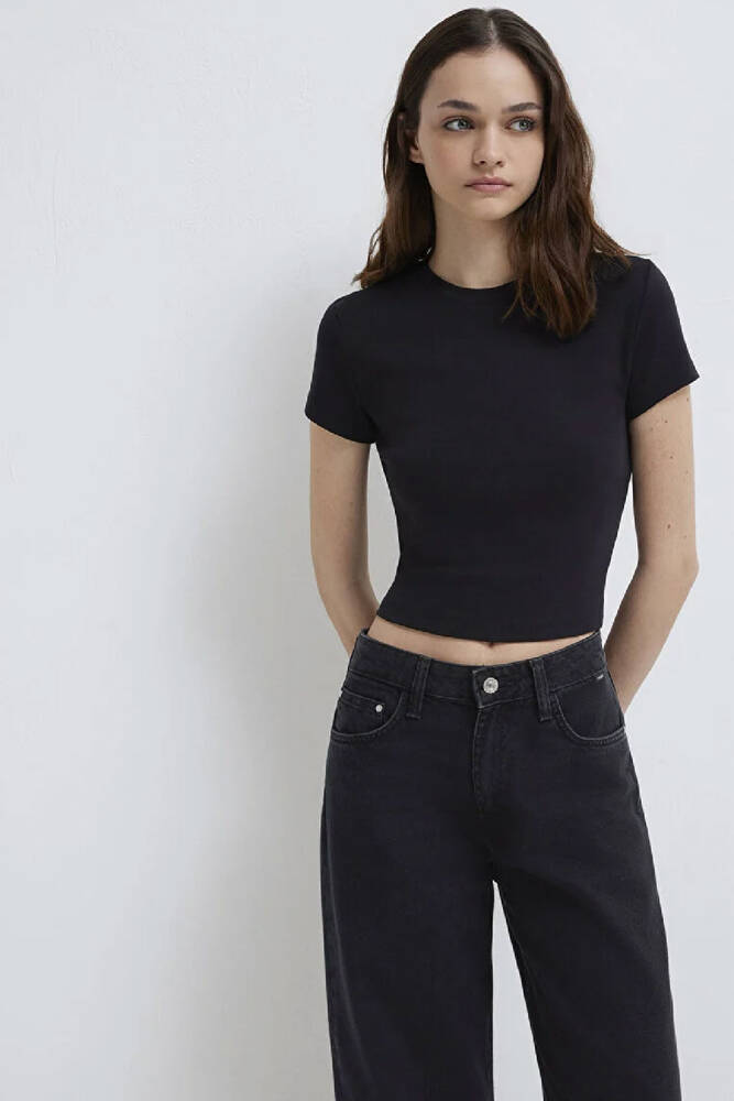 Kadın Yuvarlak Yaka Tişört 1600814-900 Siyah 