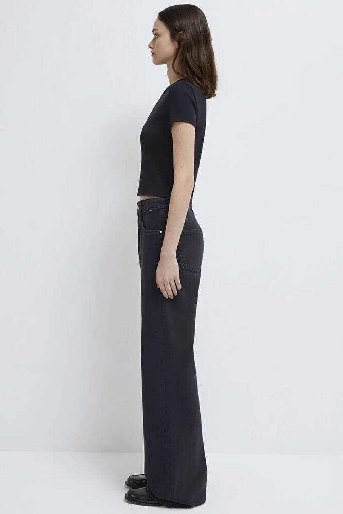 Kadın Yuvarlak Yaka Tişört 1600814-900 Siyah 