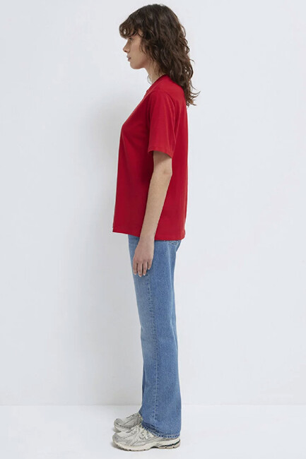 Kadın Yuvarlak Yaka Tişört 1600955-86417 Kırmızı - Thumbnail