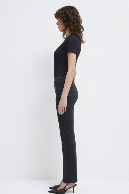 Mavi Kadın Kendra Black Gold Nıghts Pant Jean 1074622002 Siyah - 4