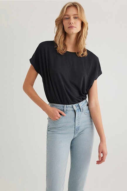 Mavi Kadın Kısa Kol Penye Tshırt 167245-900 Siyah (2)