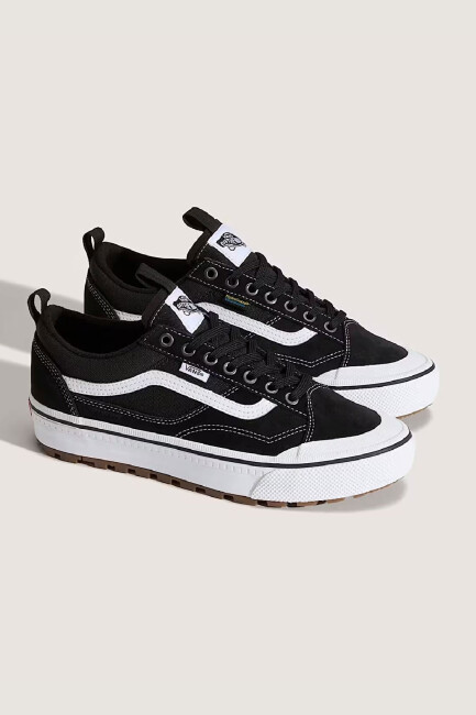 Vans Kadın Old Skool Waterproof Insulated Ayakkabı VN000DAZBA21 Siyah (1)