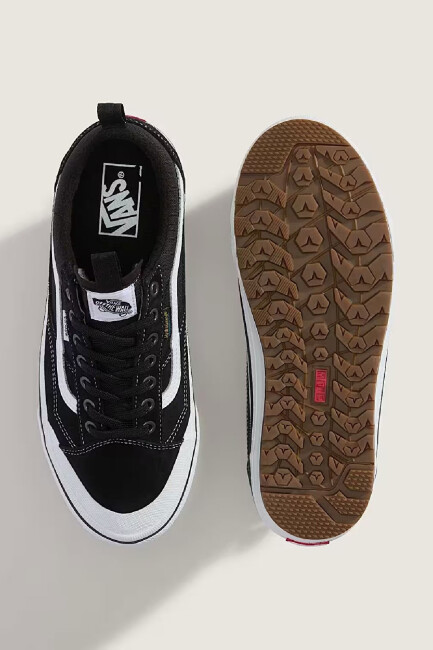Vans Kadın Old Skool Waterproof Insulated Ayakkabı VN000DAZBA21 Siyah (2)